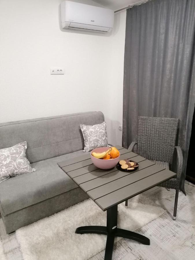 Vila Mira Trebin Dış mekan fotoğraf