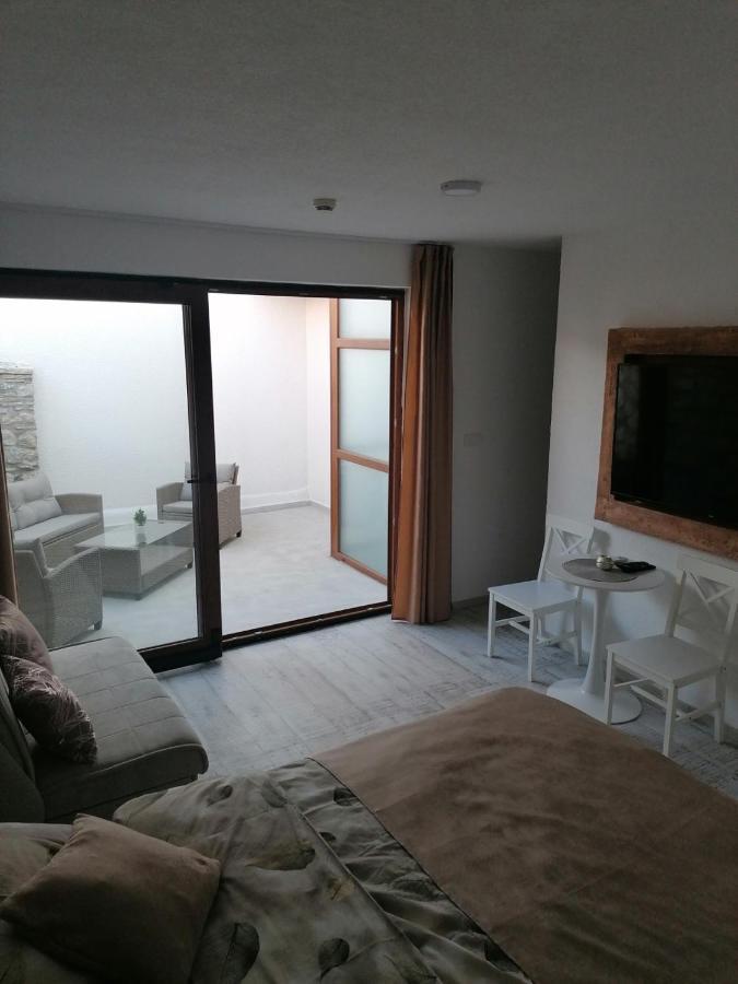 Vila Mira Trebin Dış mekan fotoğraf