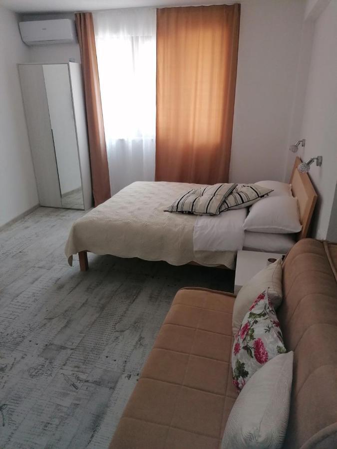 Vila Mira Trebin Dış mekan fotoğraf